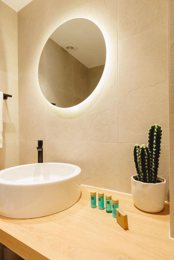 Bravissimo Cort Reial Duplex, Spacious With 3 Bedrooms Girona Exterior photo