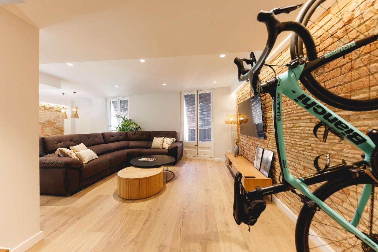 Bravissimo Cort Reial Duplex, Spacious With 3 Bedrooms Girona Exterior photo