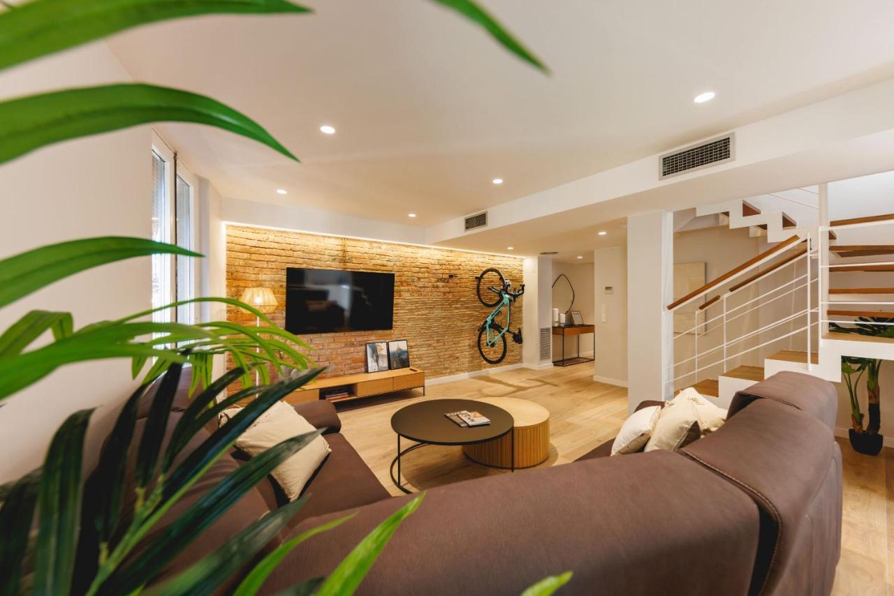 Bravissimo Cort Reial Duplex, Spacious With 3 Bedrooms Girona Exterior photo
